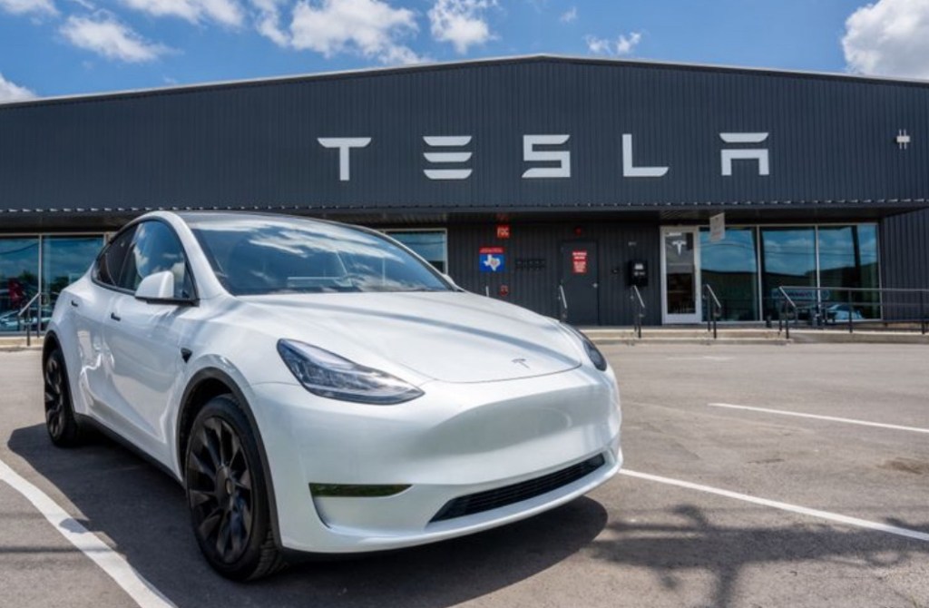 Buy the dip of&nbsp;Tesla?